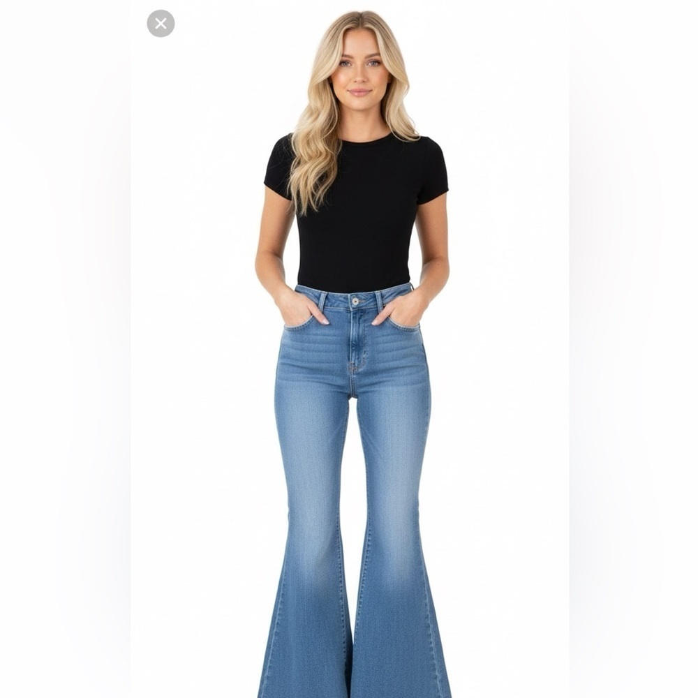 WE THE FREE Stylish Blue Flared Women's Jeans size 25